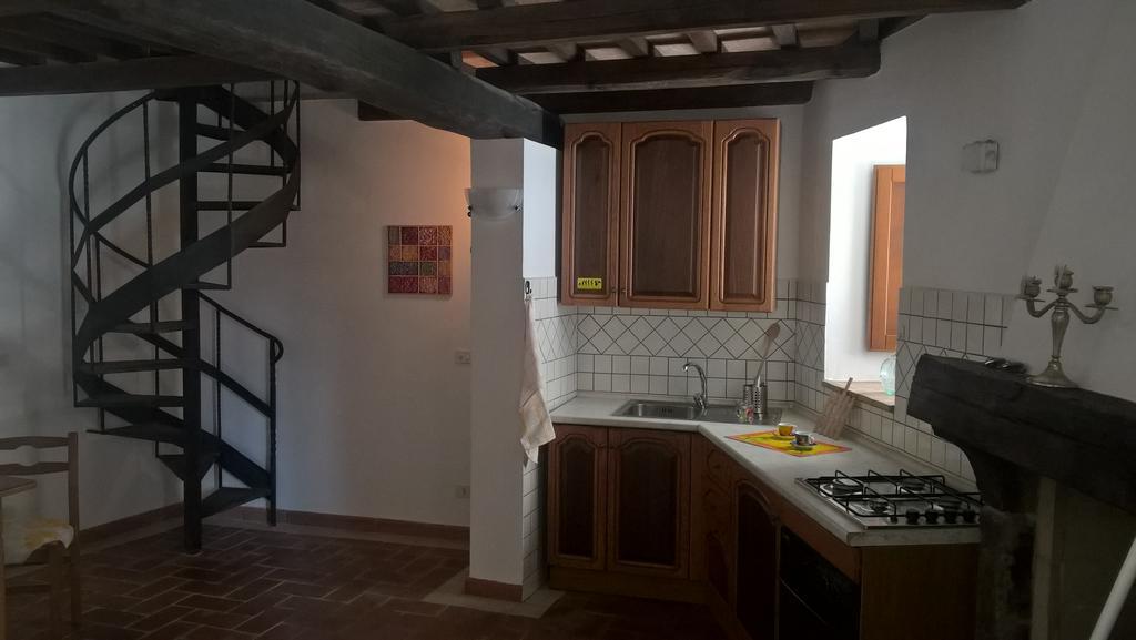 La Loggia Del Capitano - Rione Capisotto Lejlighed Pitigliano Eksteriør billede