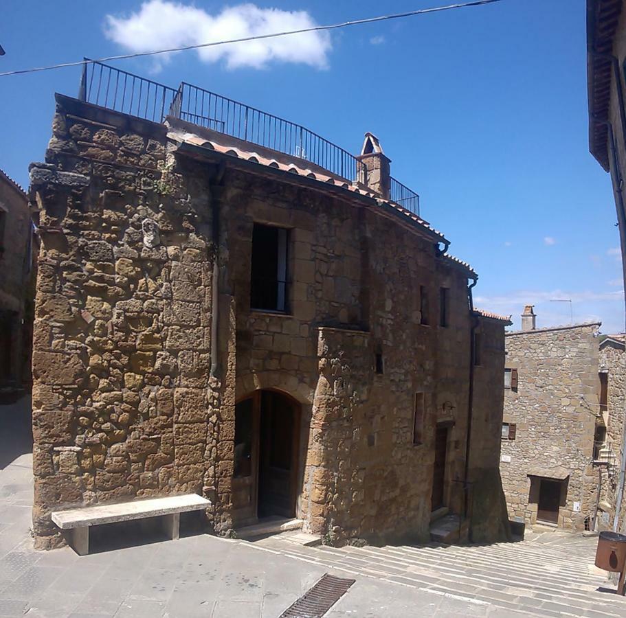 La Loggia Del Capitano - Rione Capisotto Lejlighed Pitigliano Eksteriør billede