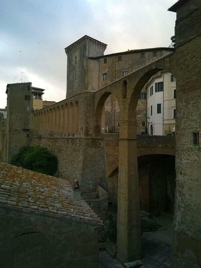 La Loggia Del Capitano - Rione Capisotto Lejlighed Pitigliano Eksteriør billede