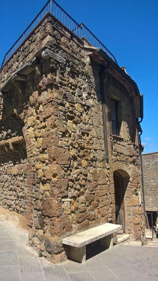 La Loggia Del Capitano - Rione Capisotto Lejlighed Pitigliano Eksteriør billede